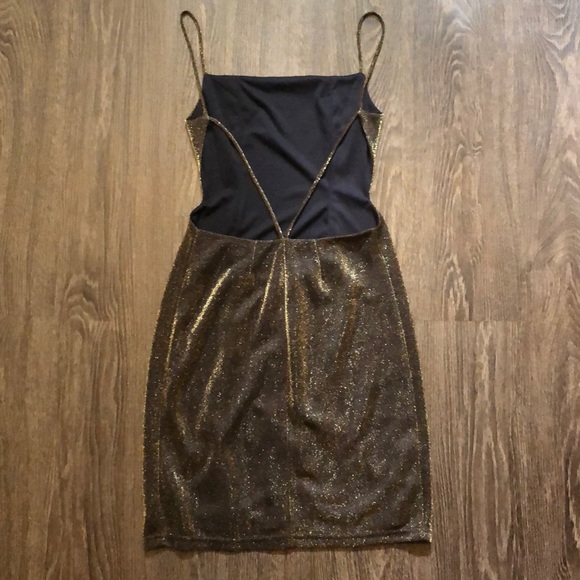 ⭐️HOST PICK⭐️Vintage 90’s metallic gold backless dress - Picture 7 of 12